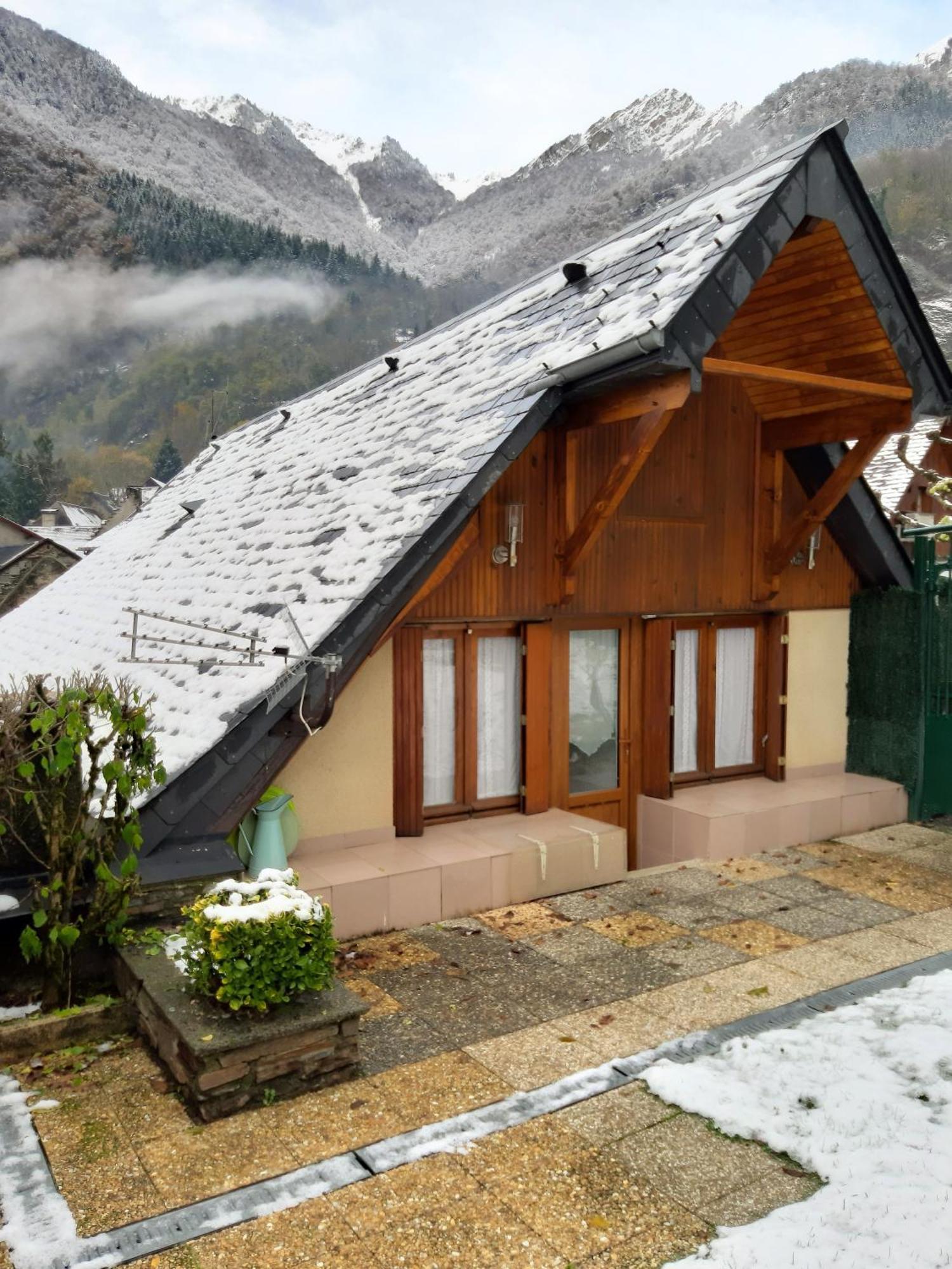 Petite Maison De Montagne Avec Jardin Cier-de-Luchon Екстер'єр фото